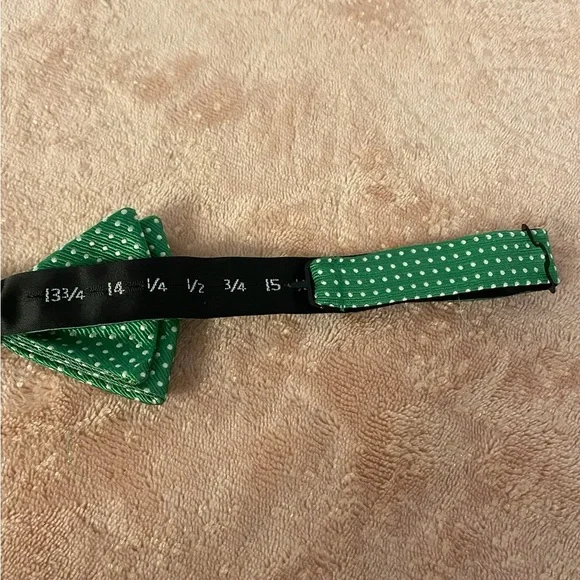 Arrow Green Bow Tie with White Dots - Picture 7 of 9